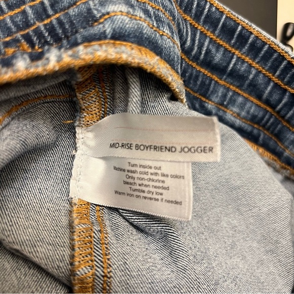 Lane Bryant Mid Rise Boyfriend Jogger Jeans Pull On Medium Wash Size 20 - Picture 4 of 13
